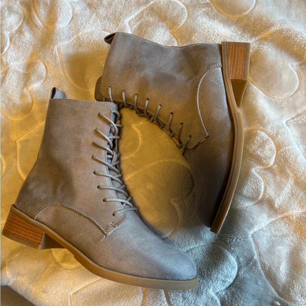 Journee Collection Light Gray Lace-Up Boots